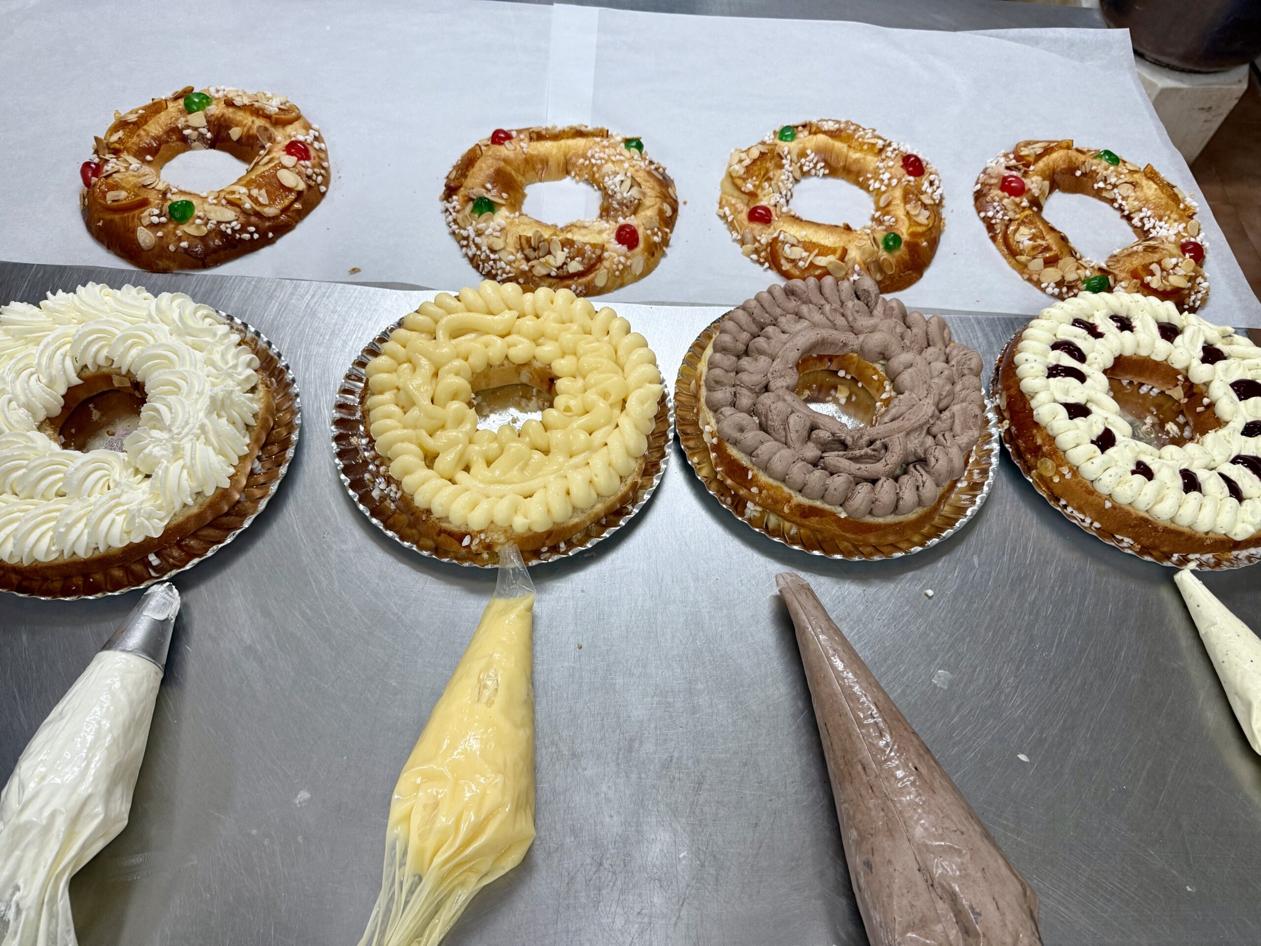 Elaboración del roscón en el obrador Punto Dulce
