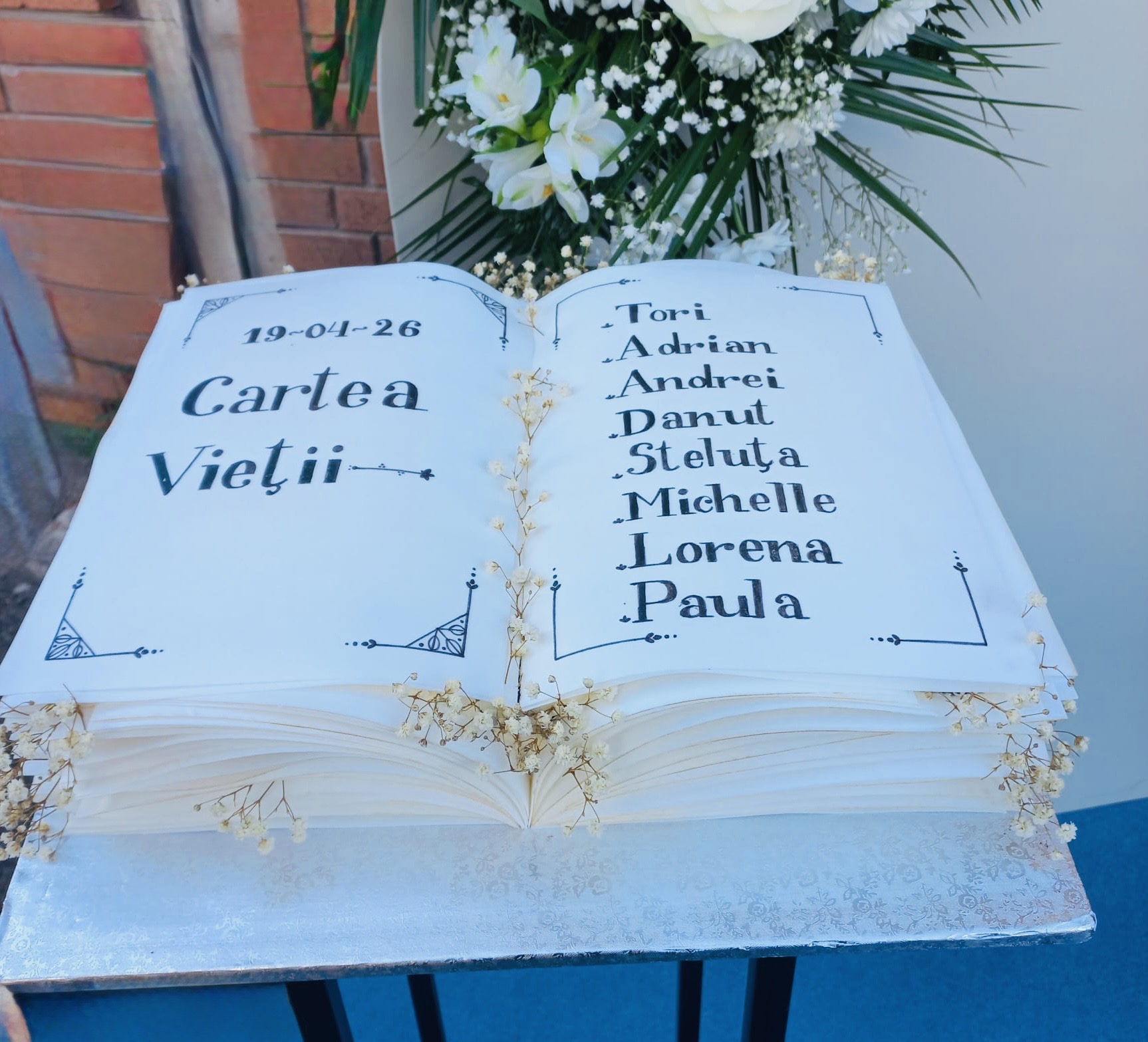 Tarta con forma de libro